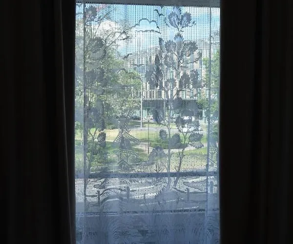 Apadana Frankfurt Otel 2*