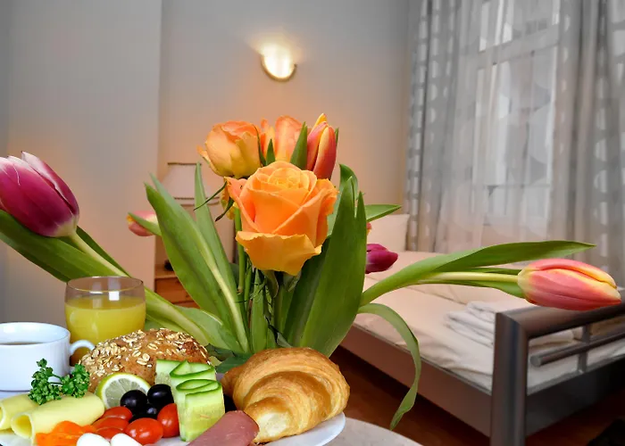 Apadana Frankfurt Otel