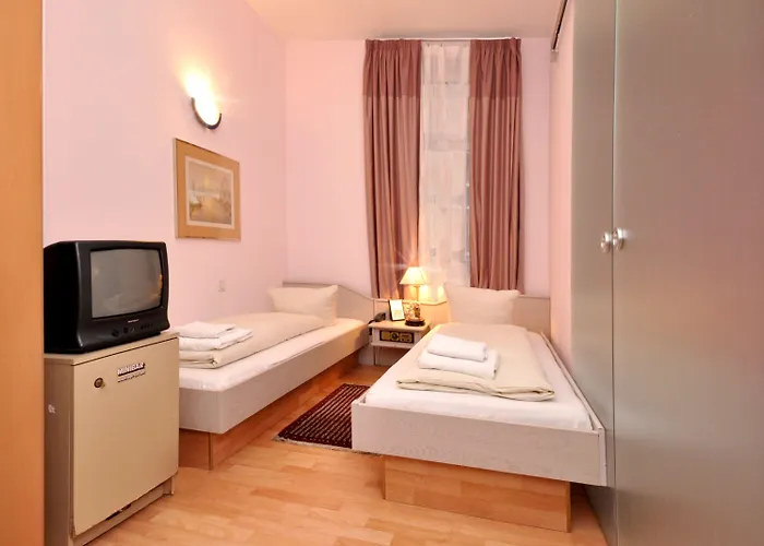 Otel Apadana Frankfurt