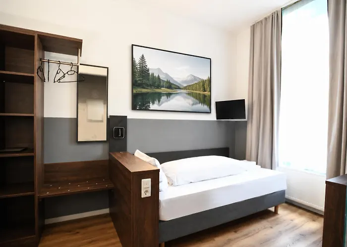 Apadana Frankfurt 2* Frankfurt am Main