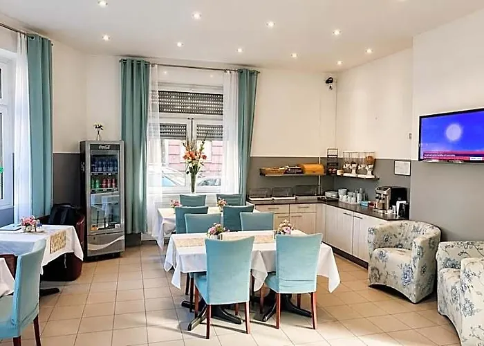 Apadana Frankfurt 2* Francoforte sul Meno