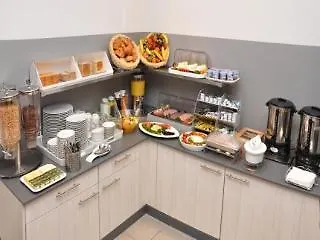 Otel Apadana Frankfurt 2*